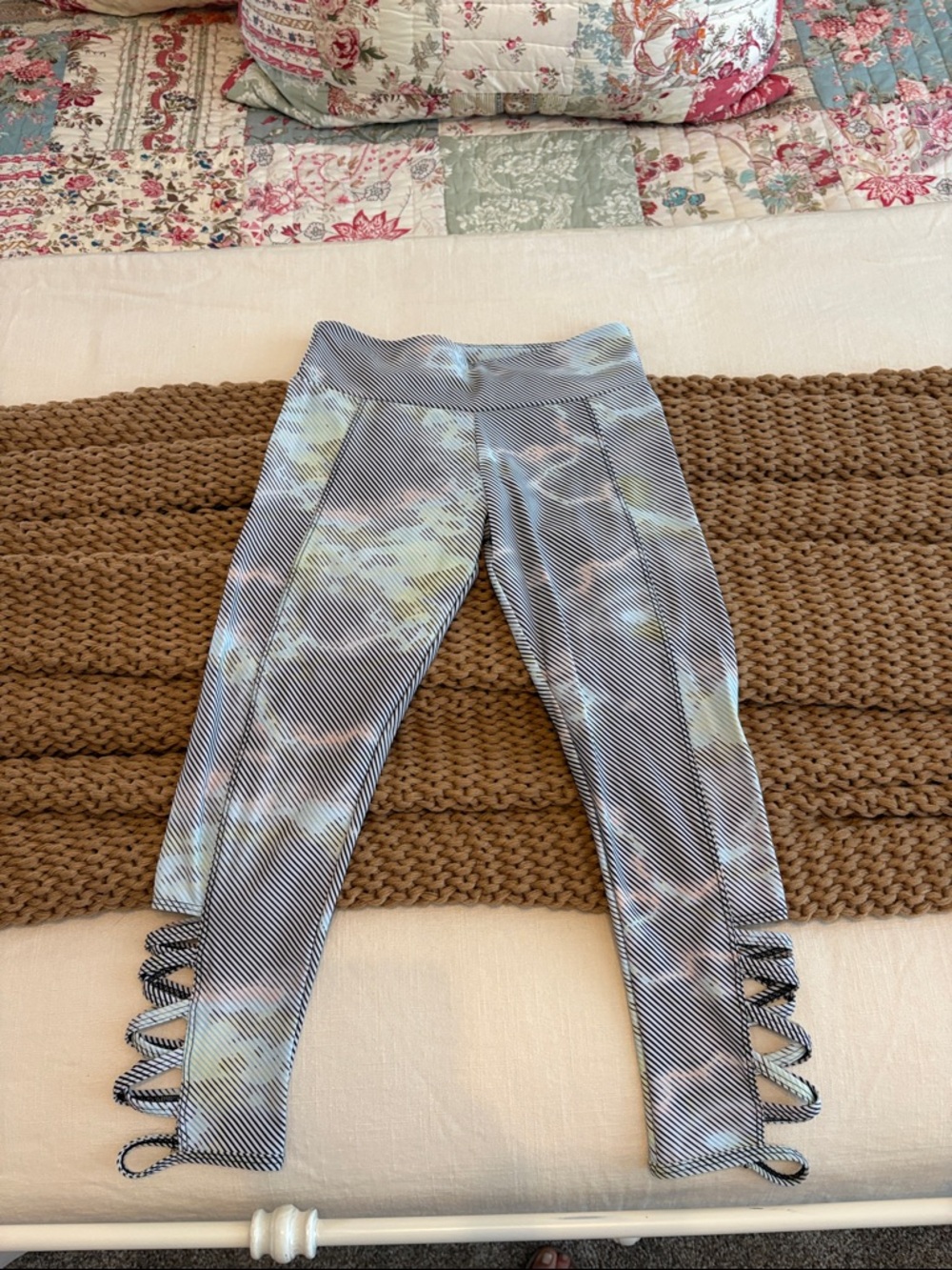 Onzie Women’s Tie-Dye Stripe Leggings with Side Loop Detail - Blue Multi